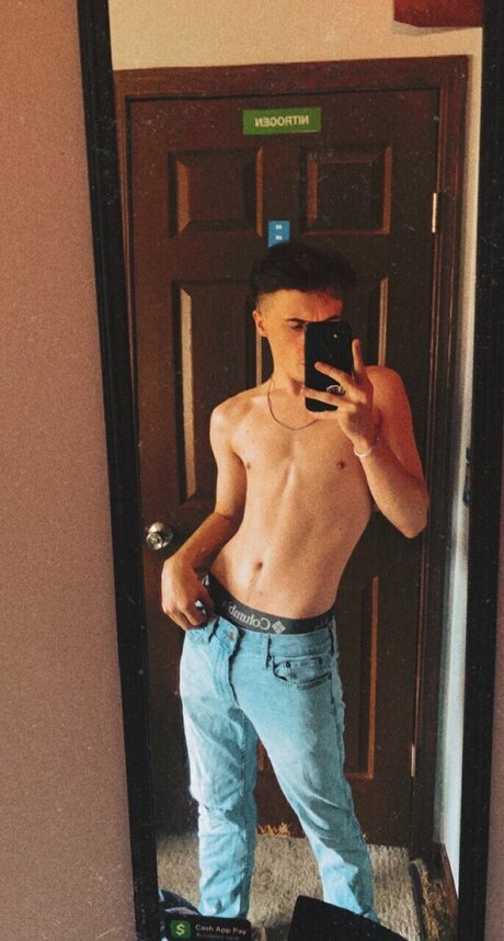 Photo nue de fuite OnlyFans de Noah