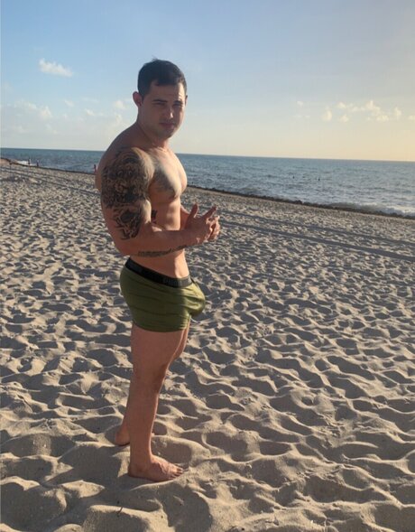 Photo nue de fuite OnlyFans de Yunior Estrada