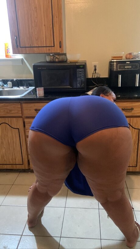 Photo nue de fuite OnlyFans de Thiickyellabone