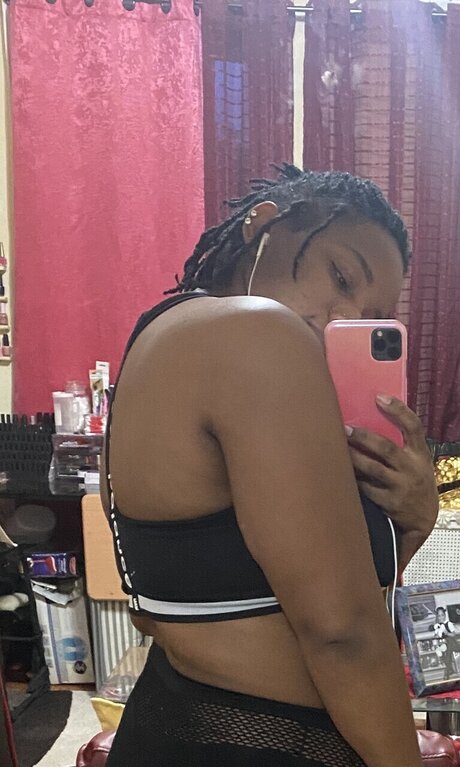 Photo nue de fuite OnlyFans de Gpcpeaches