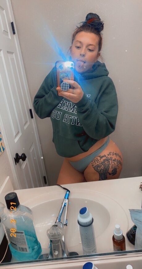 Photo nue de fuite OnlyFans de Sweets