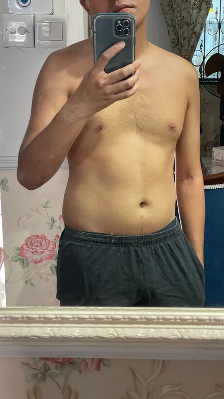 Photo nue de fuite OnlyFans de Malayboy1995
