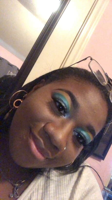 Photo nue de fuite OnlyFans de Chazzmyn