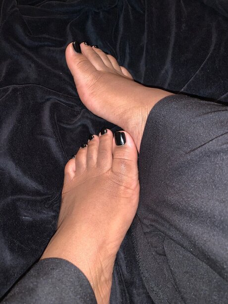 Photo nue de fuite OnlyFans de Mirrord