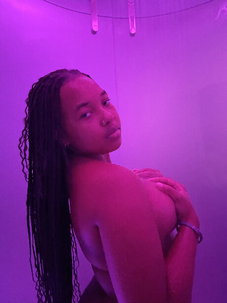 Photo nue de fuite OnlyFans de Mbeezus
