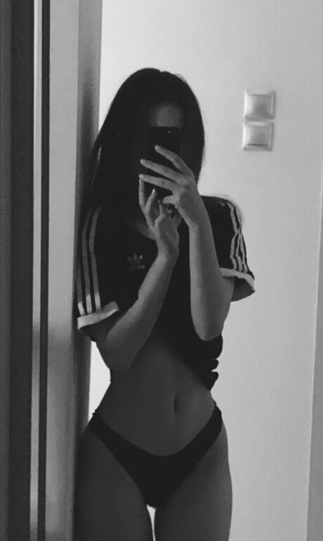 Photo nue de fuite OnlyFans de Isabella Oniell