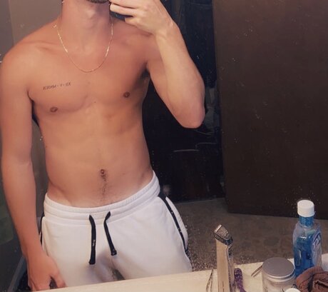 Photo nue de fuite OnlyFans de Jamesgray