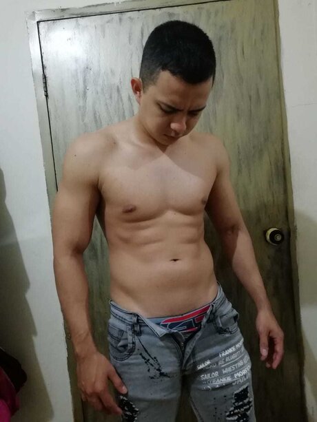 Photo nue de fuite OnlyFans de Sebastian Ramirez