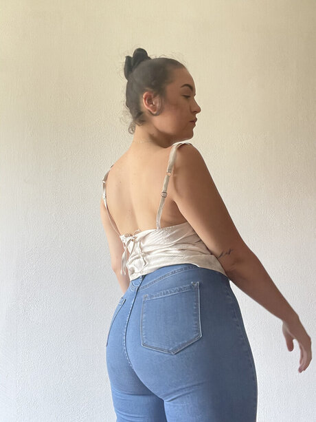 Photo nue de fuite OnlyFans de Mamichula