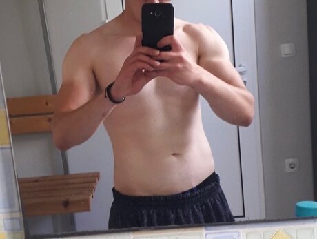 Photo nue de fuite OnlyFans de Tony