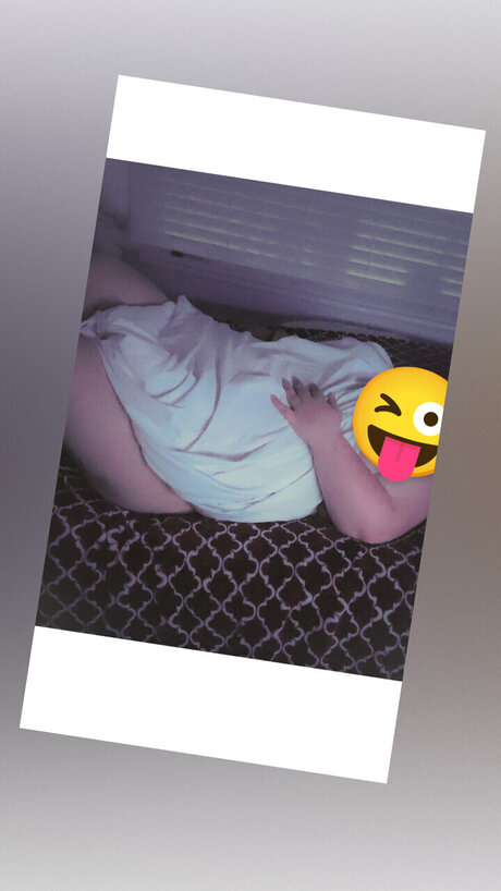 Photo nue de fuite OnlyFans de Adi Rose
