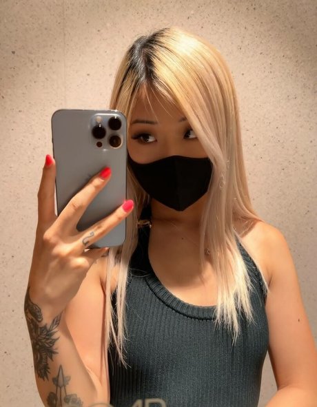 Photo nue de fuite OnlyFans de Sarinasong