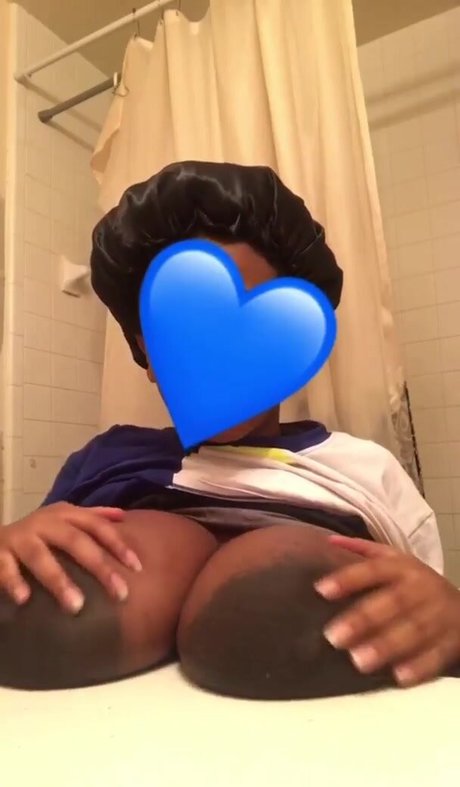 Photo nue de fuite OnlyFans de Tharealnenebalenciago