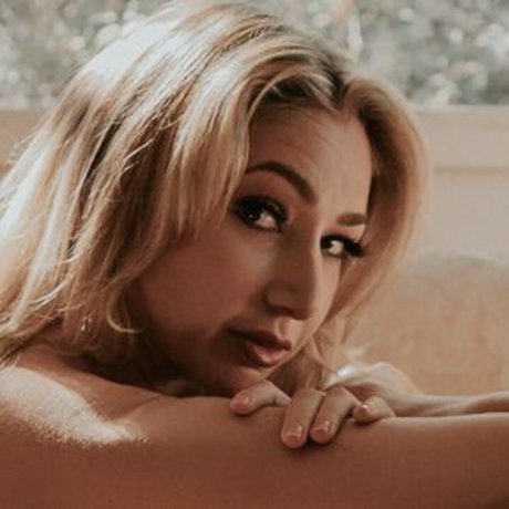 Photo nue de fuite OnlyFans de Monica May