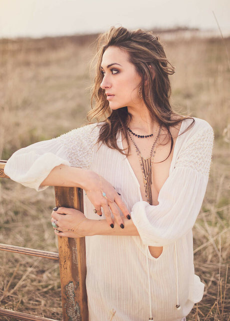 Tasya Teles