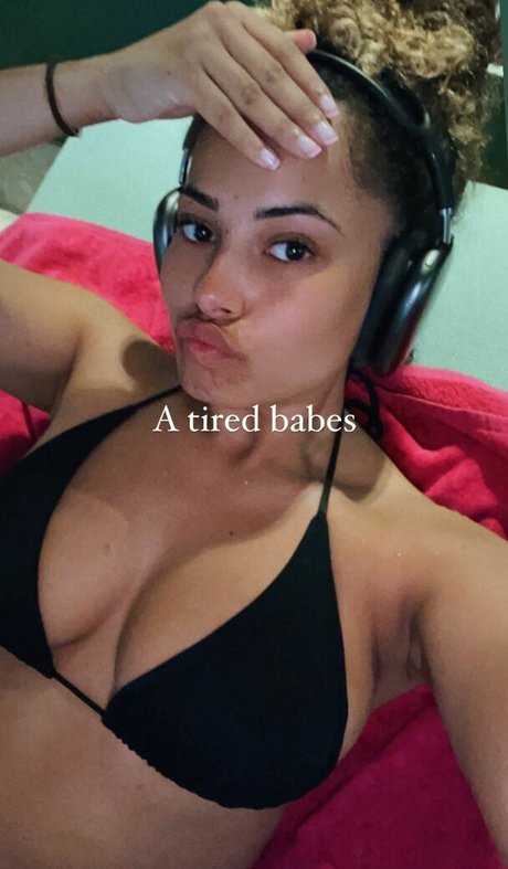 Photo nue de fuite OnlyFans de Amber Gill