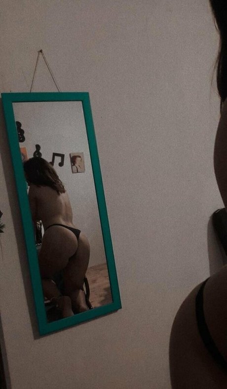 Photo nue de fuite OnlyFans de Giuliibabyy