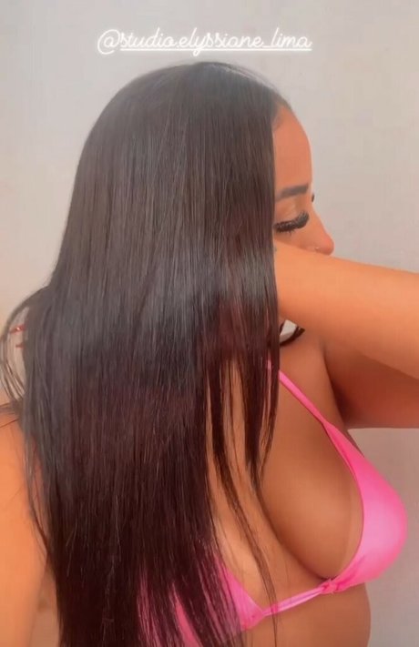 Photo nue de fuite OnlyFans de Laryrs