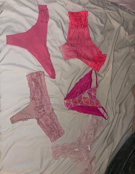 Photo nue de fuite OnlyFans de Sellingzoey