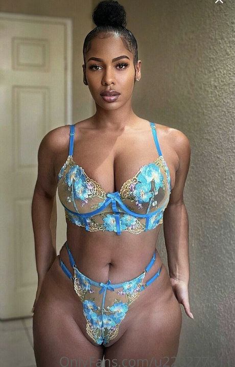 Photo nue de fuite OnlyFans de Leizamae Keane