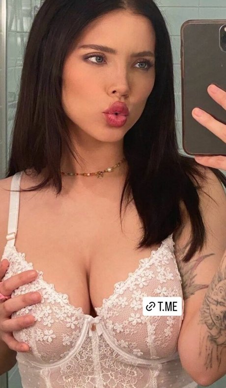 Photo nue de fuite OnlyFans de Raha Vakili