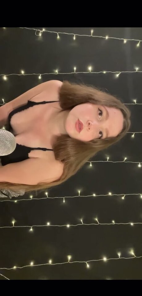 Photo nue de fuite OnlyFans de Kelly Belly Asmr