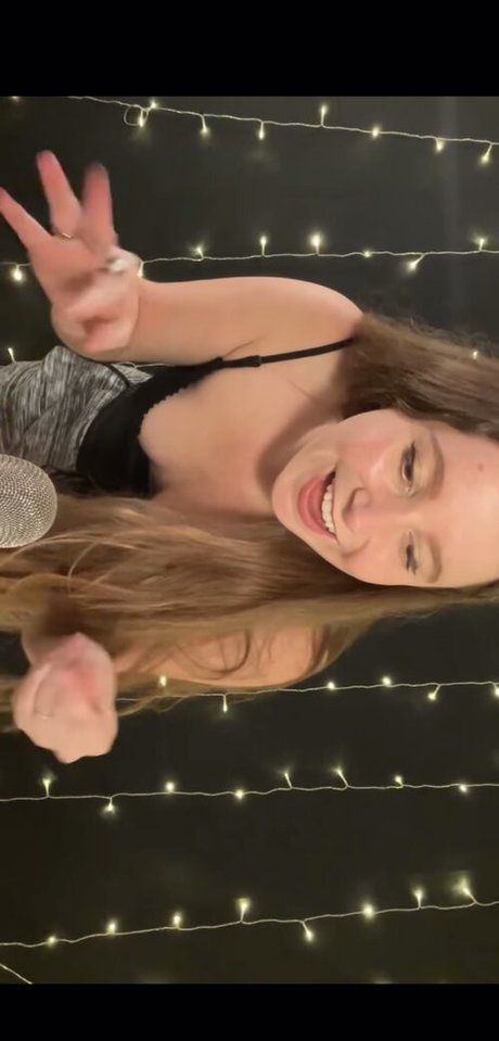 Photo nue de fuite OnlyFans de Kelly Belly Asmr