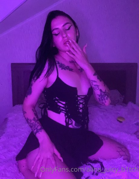 Photo nue de fuite OnlyFans de Alinajuicyb1tch