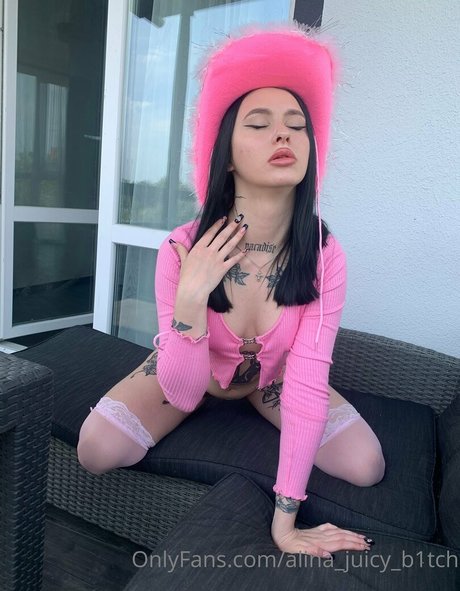 Photo nue de fuite OnlyFans de Alinajuicyb1tch