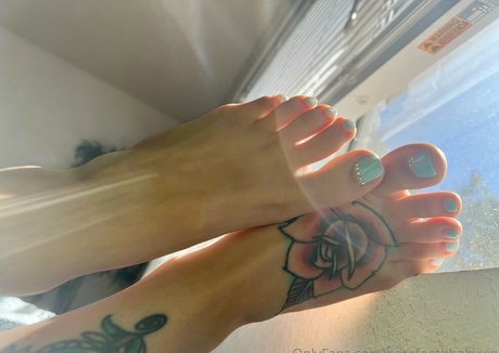 Photo nue de fuite OnlyFans de Barefootbbabyvip