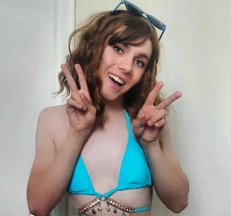 Photo nue de fuite OnlyFans de Summer Horror Party