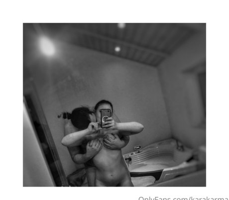 Photo nue de fuite OnlyFans de Karakarma