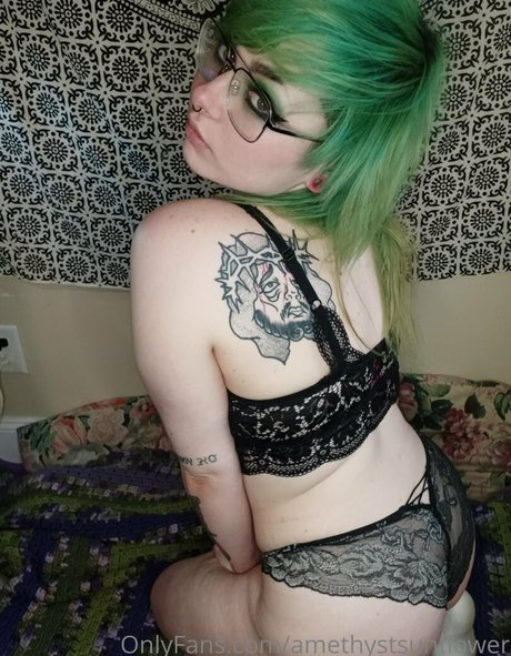 Photo nue de fuite OnlyFans de Amethystsunflower