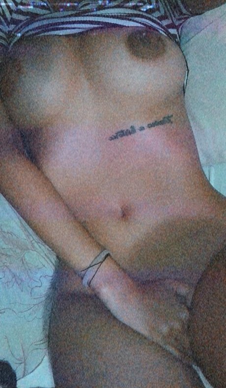 Photo nue de fuite OnlyFans de Hannavarysexy