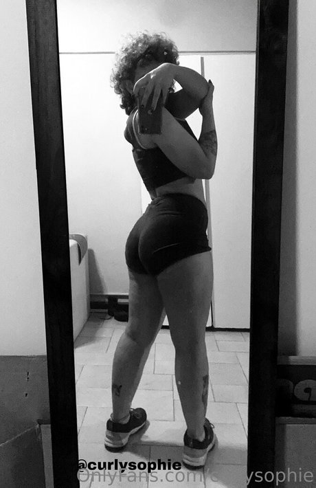Photo nue de fuite OnlyFans de Curlysophie