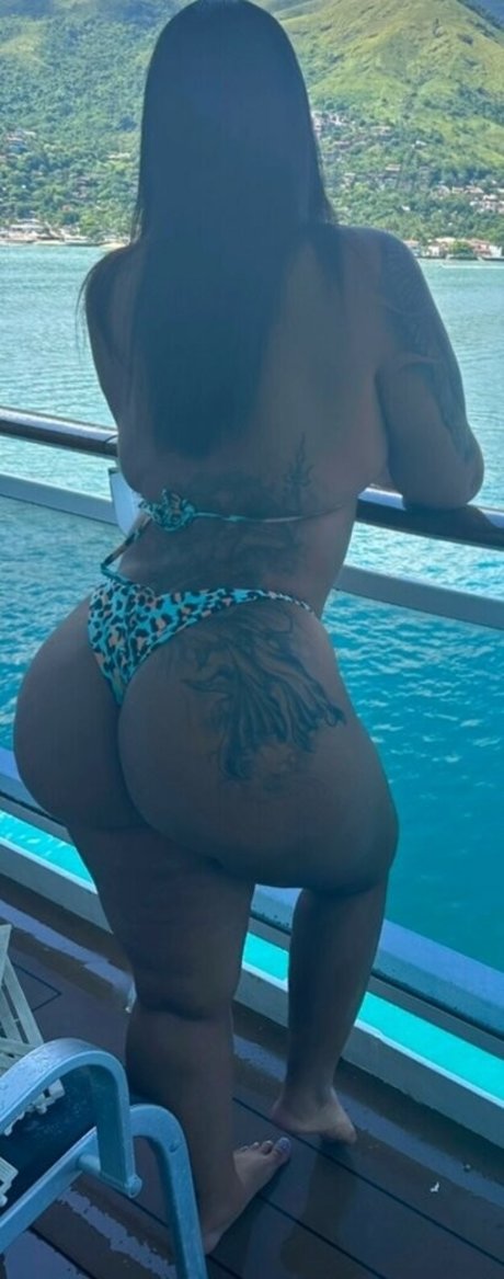 Photo nue de fuite OnlyFans de Nanda Peluso