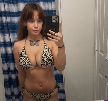 Photo nue de fuite OnlyFans de Brina Baby