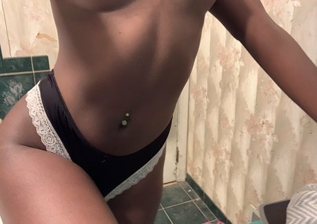 Photo nue de fuite OnlyFans de Lovelykaybaby