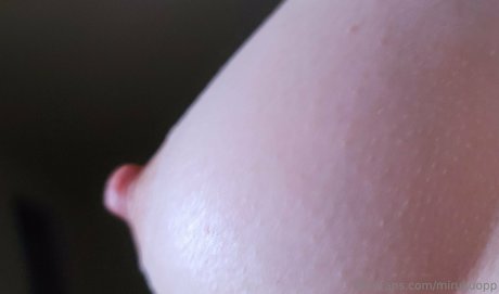 Photo nue de fuite OnlyFans de Mirukuopp