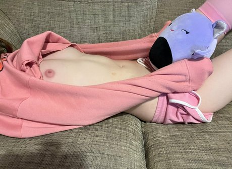 Photo nue de fuite OnlyFans de Cagedsoftpunk