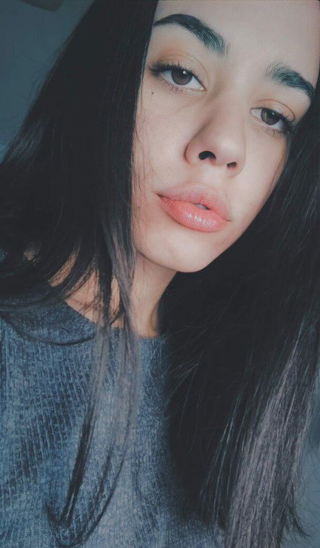 Photo nue de fuite OnlyFans de Vera Kaludi