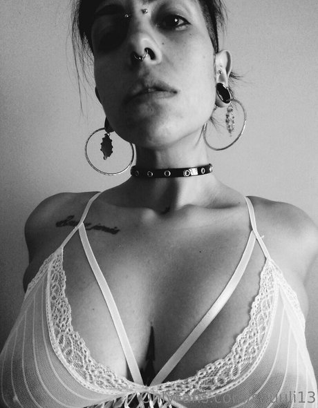 Photo nue de fuite OnlyFans de Shuuli13