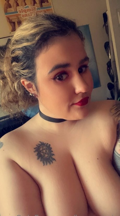 Photo nue de fuite OnlyFans de Laurxmarie