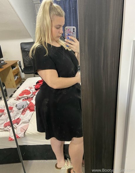 Bootyassgirl