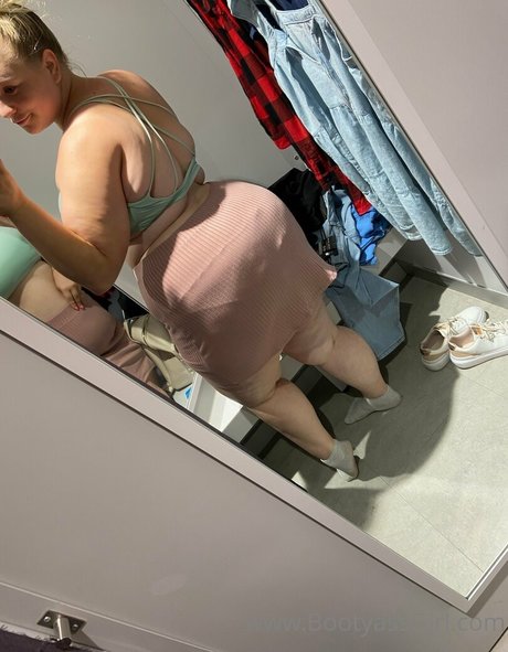 Bootyassgirl