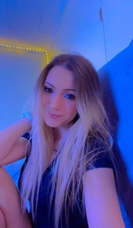 Photo nue de fuite OnlyFans de Little Momma