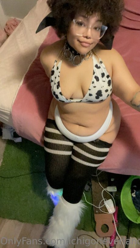 Photo nue de fuite OnlyFans de Ichigoneverland