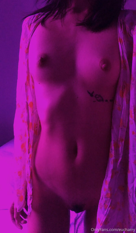 Photo nue de fuite OnlyFans de Charry Jin