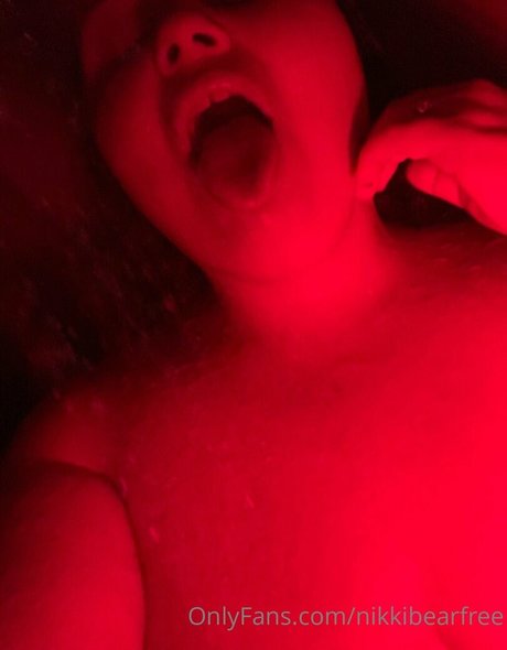 Photo nue de fuite OnlyFans de Nikkibearfree