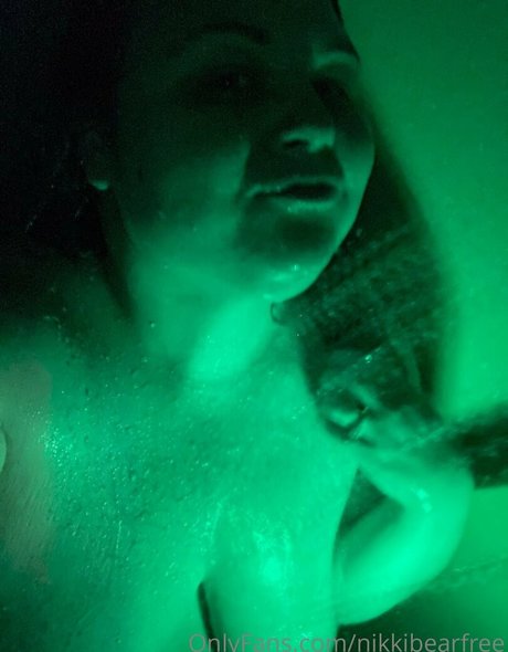 Photo nue de fuite OnlyFans de Nikkibearfree